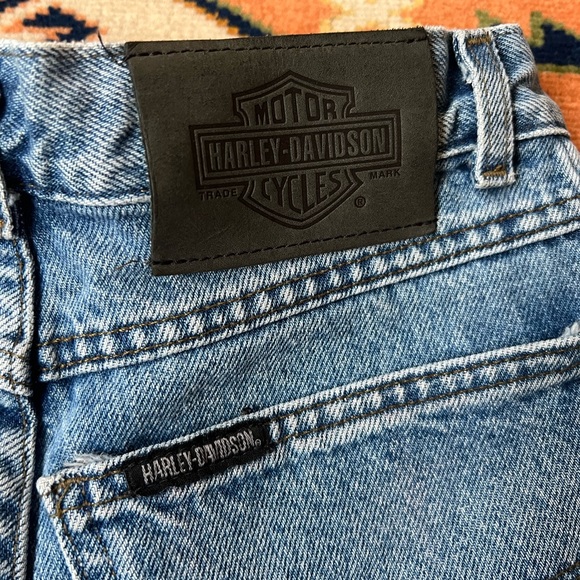 Vintage 90s Harley Davidson Jean shorts - Picture 3 of 11